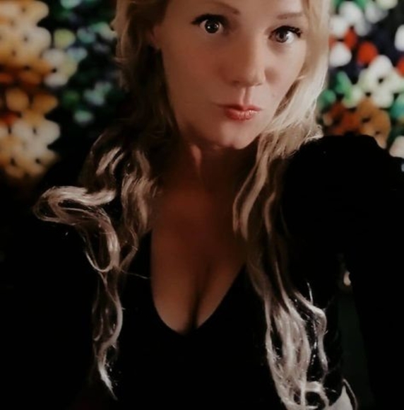 Meet your Posher, Shannyn - Picture 1 of 1